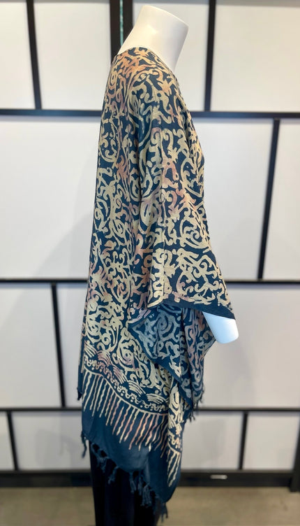 Normal Crazy Poncho Print