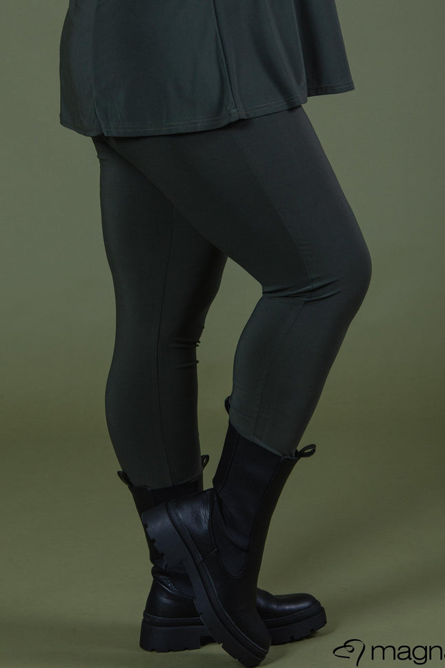 Magna Basic Legging F-23 Olijf Groen