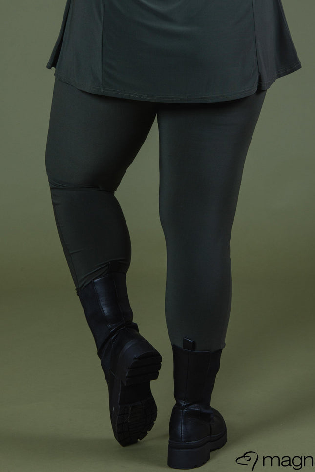 Magna Basic Legging F-23 Olijf Groen