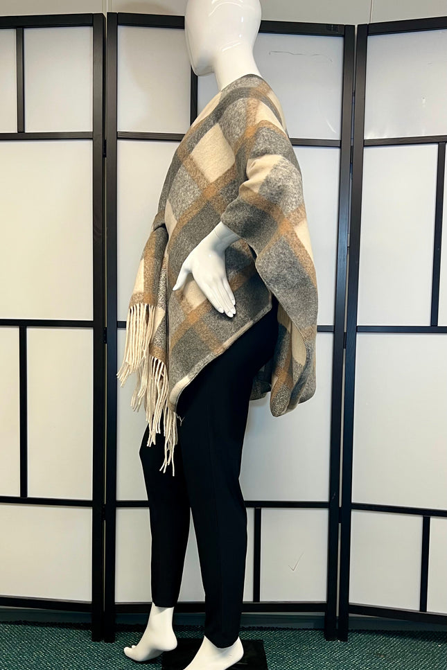 By Womano Poncho BW-01 Print