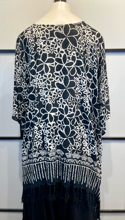 Normal Crazy Poncho Print