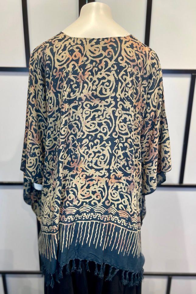 Normal Crazy Poncho Print
