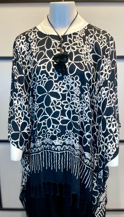 Normal Crazy Poncho Print